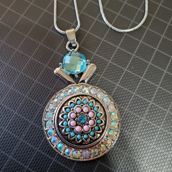 Button Snap Necklace Irridescent 18" w 3 " extender lobster claw clasp - Picture 4 of 5